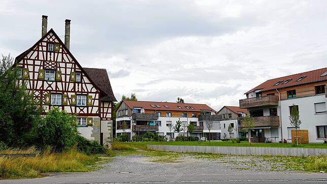Anerkannt wurde der Mietspiegel von der Gemeinde Bermatingen. Er gibt eine Übersicht über die ortsübliche Miete unterschiedlicher ...