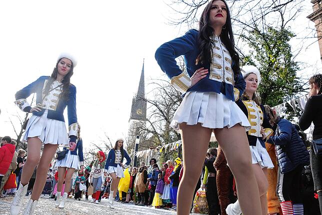 Bild 21: Bilder vom großen Fasnet Samschdig-Umzug der Poppele-Zunft (3)