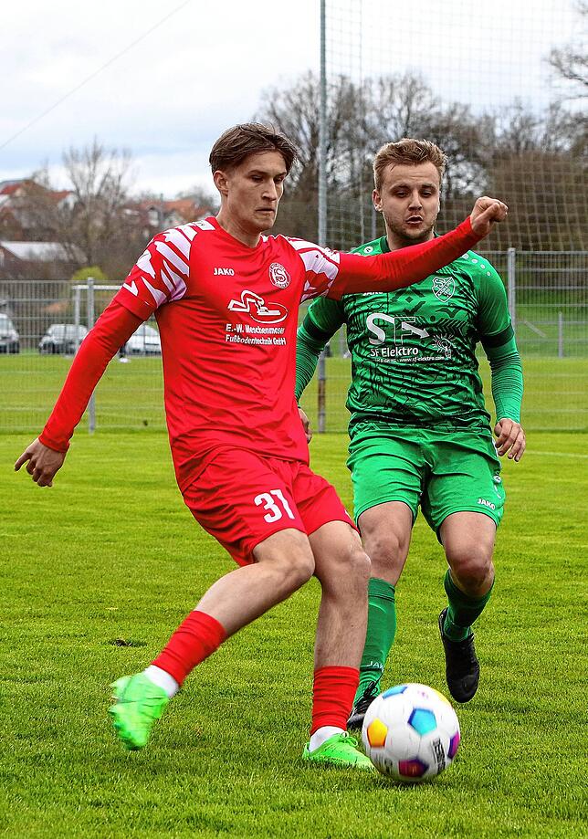 Bild 16: Die besten Bilder vom Bezirkspokal-Viertelfinale zwischen dem TSV Aach-Linz und dem FC RW Salem