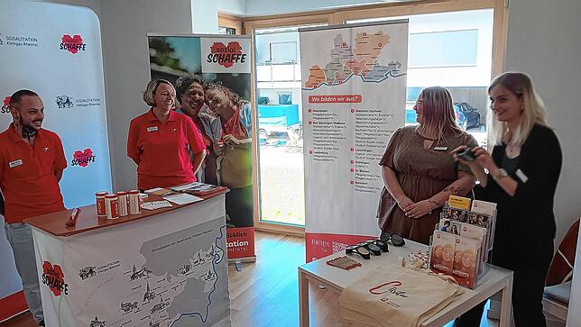Bild 14: Bilder vom Einweihungsfest soziales Projekt Pfarrwiese