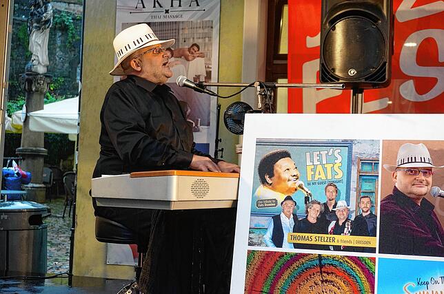 Bild 43: Jazzfest verbreitet trotz Regen gute Laune