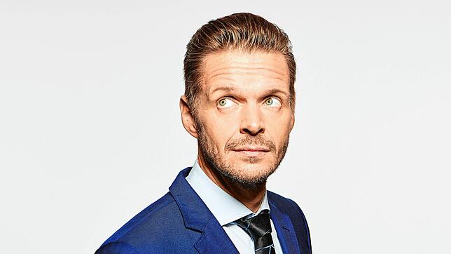 Florian Schroeder, 42, aufgewachsen in Lörrach, zählt zu den bekanntesten Kabarettisten in Deutschland. Er wohnt in Berlin am ...