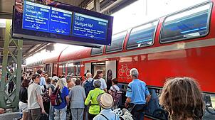 Viele Bahnreisende und Pendler nutzen die Südbahn. Doch Anfang kommenden Jahres müssen sich Fahrgäste zwischen Ulm und dem Bodensee auf ...