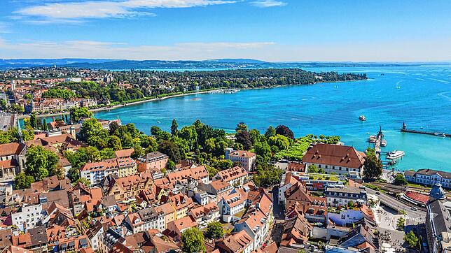 Konstanz Drohne Luftaufnahme Luftaufnahmen Innenstadt Konzil Hafen Imperia Altstadt Bodensee
