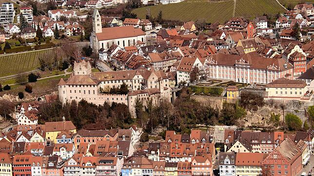 Die Stadt Meersburg – hier mit Unter- und Oberstadt – ringt laut Kämmerin Heike Sonntag bei den Einnahmen um jeden Cent für einen ...