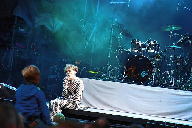 Privat-Konzert: Auch balladenhaft-nachdenklich kann Nemo sein.