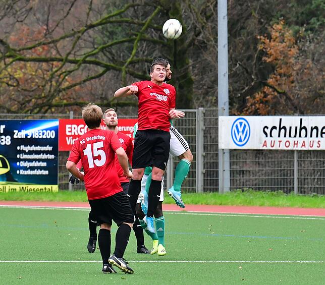 Bild 2: FC Zell besiegt den FC Hochrhein deutlich mit 4:1 &ndash; und wir haben Bilder!