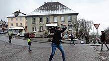 Einige wenige hatten sich doch auf dem traditionellen Platz fürs Einschnellen eingefunden.