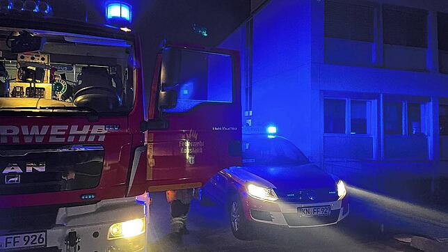 Nächtlicher Einsatz der Feuerwehr Konstanz (hier ein Archivbild) in der Fürstenbergstraße: Die Einsatzkräfte bewahrten einen ...
