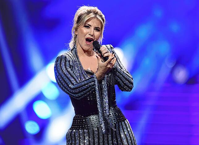 Sängerin Beatrice Egli, bekannt für die „Beatrice Egli Show“, erntet nun Kritik für ein Bild mit ihrem Vater. (Archivbild)
