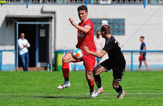 Bild 1: Die besten Bilder vom Relegationshinspiel zwischen Konstanz-Wollmatingen und Geisingen