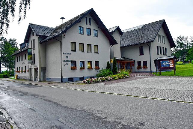 Das Rathaus Bernau mit dem Hans-Thoma-Museum im Ortsteil Innerlehen.