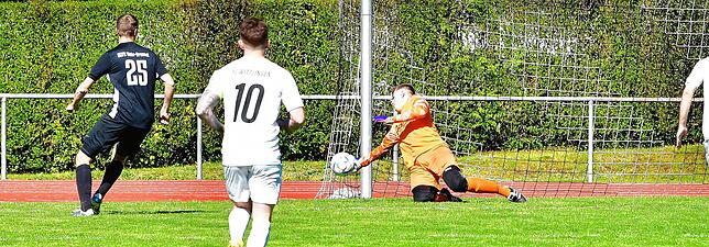 Bild 31: SG FC Wehr/Brennet siegt im Spitzenspiel mit 3:1 gegen FC WIttlingen – und wir haben Fotos!