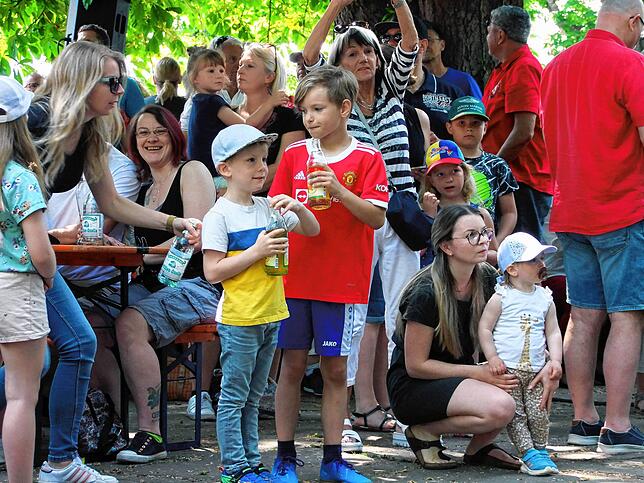 Bild 17: Bilder vom Pfingstmontag-Frühschoppen an der alten Konzertmuschel &ndash; Tei 2