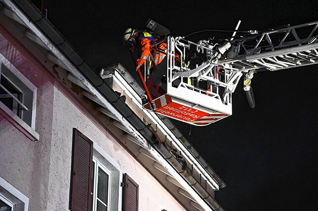 Bild 12: Stockach: Brand in Mehrfamilienhaus in der Radolfzeller Straße - Bilder!