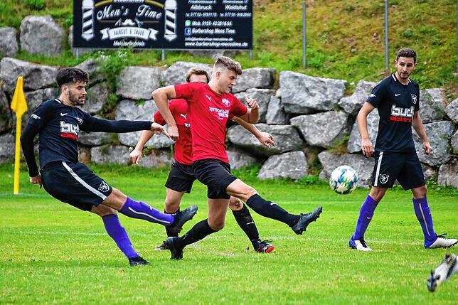 Bild 5: SV Buch setzt sich mit 4:1 gegen den FC Hochrhein durch &ndash; und wir haben die Bilder!