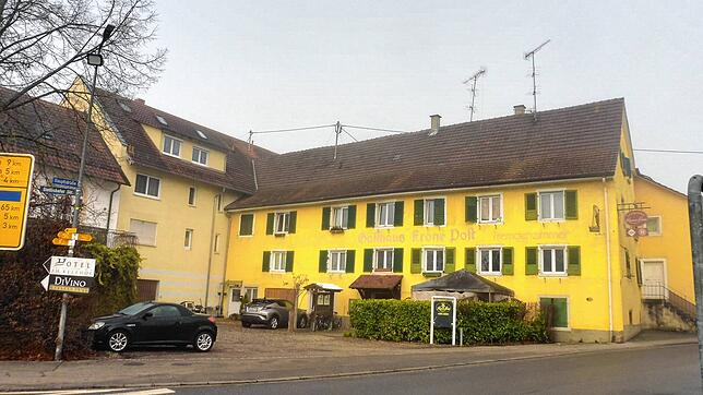 Der historische Gasthof Krone-Post im Nebel: Mit dem Antrag auf einer Nutzungsänderung soll nun die schon seit Jahren bestehende, auch ...