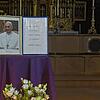 Im Villinger Münster erinnert ein Foto von Papst Franziskus an ihn.
