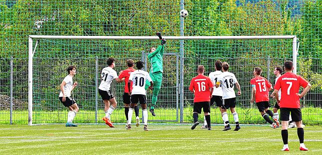 Bild 25: SV Obersäckingen trennt sich im Stadt-Derby mit 3:3 vom FC 08 Bad Säckingen – und wir haben Fotos!