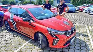 Im Autohaus Erndle in Donaueschingen freuen sich Geschäftsführer Jürgen Erndle (rechts) und sein Sohn Fabian darauf, die Vorzüge und ...