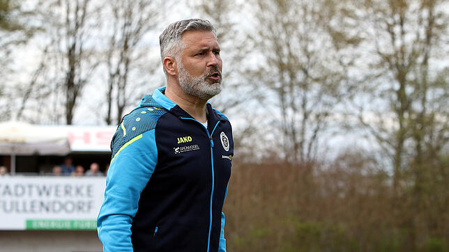 Trainer Hakan Karaosman beendet sein letztes Spiel für den SC Pfullendorf mit einem für Vizemeister FC Auggen eher glücklichen 0:0.