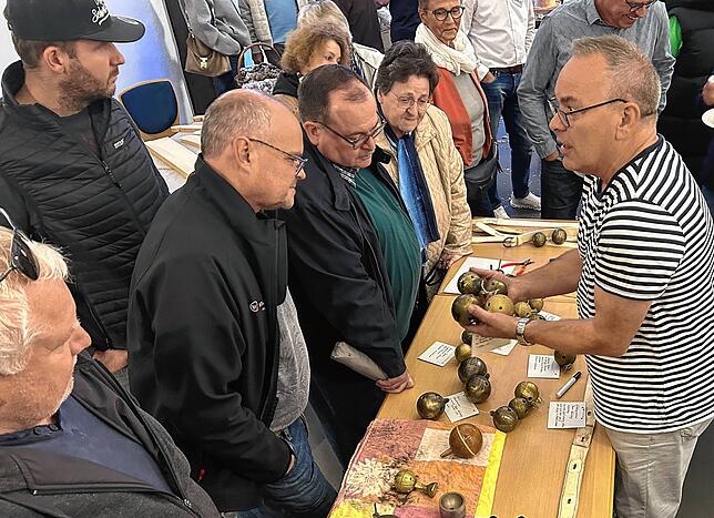 Rollenmacherei: Wolfgang Treyer beschreibt das Handwerk des Rollengießens.