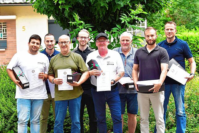 Bild 17: Schiedsrichter verabschieden Dieter Grethler am Bezirkstag – und wir haben Fotos