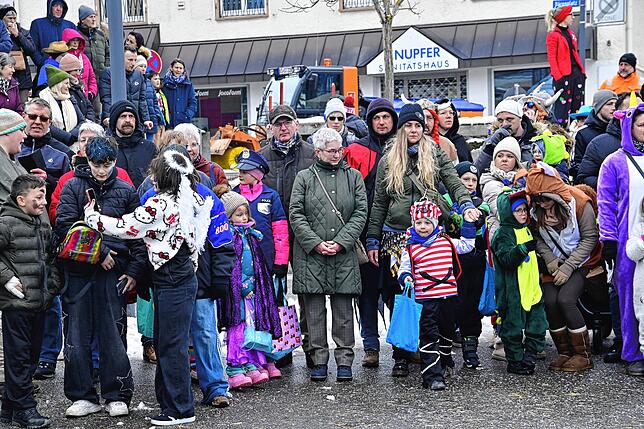 Bild 5: 75 Gruppen beim Fasnachtsumzug in St. Georgen: Wir haben die Bilder