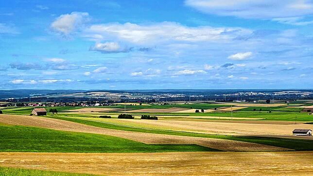 Der weite Blick Richtung Norden über die Baar bietet sich beim Fürstenberg.
