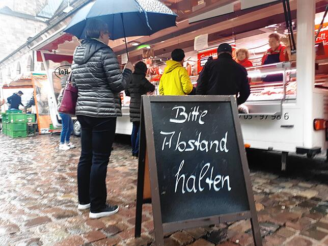 Klare Botschaft der Händler: Liebe Kunden, gebt acht bitte.