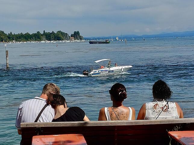 Bild 14: Erste Bilder vom Festgelände! In Konstanz kommen mehr und mehr Besucher zum Seenachtfest