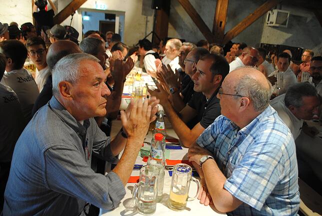 Bild 36: Bilder vom Gulaschessen der 551. Waldshuter Chilbi in der Stadtscheuer