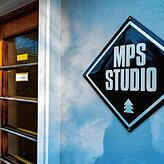 Fast etwas unscheinbar scheint der Eingang zu einem einzigartigen Technikhistorischen Kleinod in Villingen, dem legendären MPS-Studio in ...