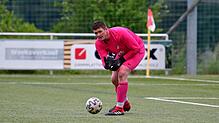 Nervenstark: Matthias Kaiser vom FC RW Weilheim parierte kurz vor Schluss beim 0:0 gegen den SV Herten einen Strafstoß von Ciro Di Feo. ...