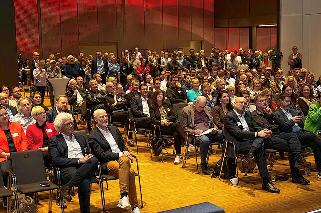 Beim Unternehmerfrühstück im Bodenseeforum Konstanz: Blick in den Saal