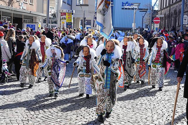 Bild 8: Die besten Bilder vom Villinger Fasnet-Umzug: Ein unvergessliches Spektakel!