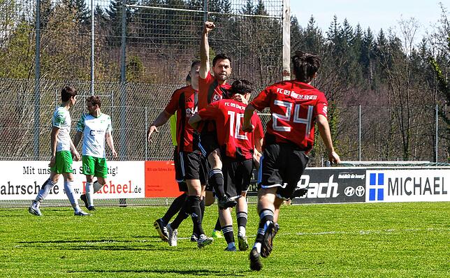 Bild 27: FC Überlingen besiegt DJK Donaueschingen mit 2:1. Wir waren mit der Kamera dabei!