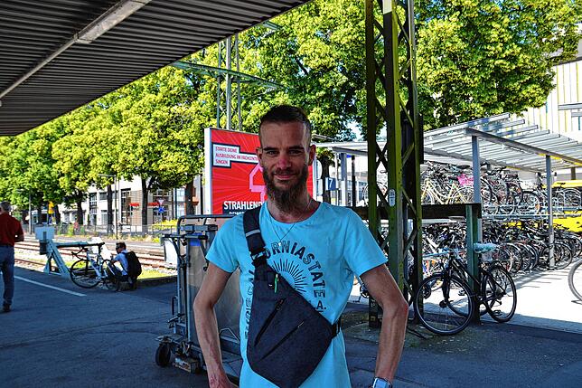 Während den Pfingstferien ist Peter Breuer nicht Zug gefahren. Denn der 34-Jährige hatte keine Lust auf die überfüllten Züge im ...