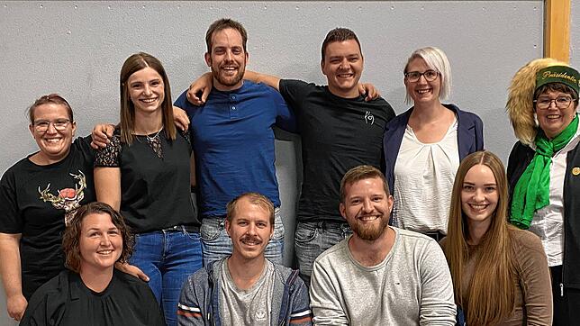 Geehrte und Gewählte der Narrenzunft Nußbach: vorn von links Bianca Schreck, Marco Kienzler, Jan Kammerer und Ines Kammerer, hinten von ...