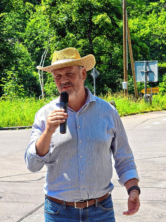 Albbrucks Bürgermeister Stefan Kaiser mahnt, die Albtalstraße könne ein Präzedenzfall für viele Schwarzwaldstraßen werden.