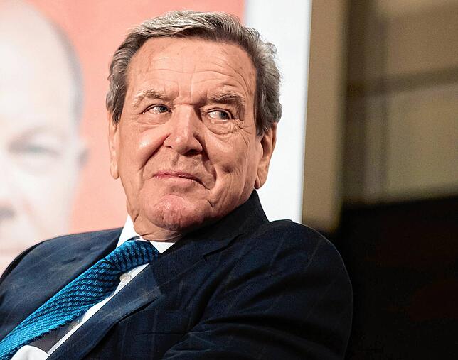 Gerhard Schröder, 77, war von 1998 bis 2005 der siebte deutsche Bundeskanzler. Vor Kurzem wurde bekannt, dass er für den Aufsichtsrat ...