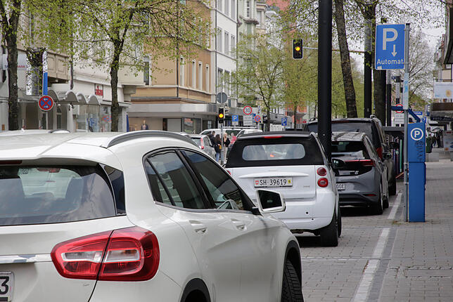 Das Parken auf den oberirdischen Parkplätzen in der Singener Innenstadt könnte zum 1. Oktober teurer werden. Autofahrer sollen dann zwei ...