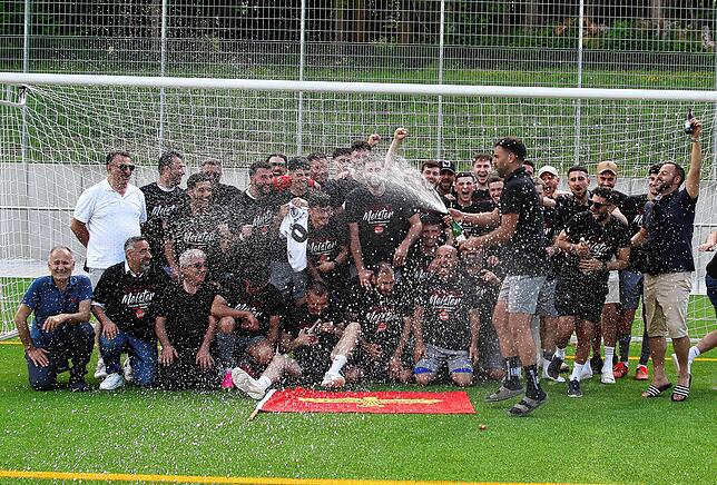 Bild 26: Linzgauer Titelparty! So bejubelt der FC Aramäer Pfullendorf die Meisterschaft