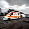 Großeinsatz für Rettungskräfte im Landkreis Rottweil: Auf der L422 kommt ein Wagen von der Fahrbahn ab und überschlägt sich. Alle vier ...