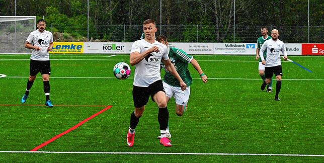 Bild 7: SV Herten bejubelt einen knappen und glücklichen Sieg bei der SG Mettingen/Krenkingen &ndash; und wir haben die Bilder!
