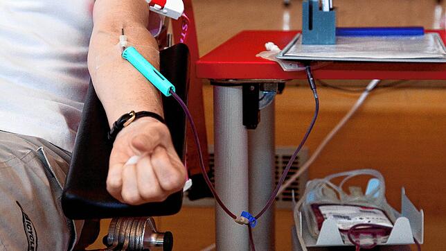 Für Blutspender besteht bei den Spendeterminen kein erhöhtes Infektionsrisiko, sagen Experten.