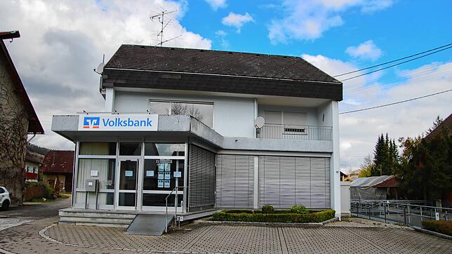 Die Selbstbedienungsfiliale der Volksbank in Wahlwies ist schon seit mehr als vier Wochen geschlossen.