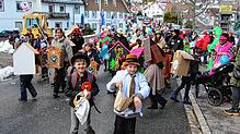 Einfallsreich und bunt ist der Schonacher Kinderumzug: Auch viele Uhrenträger und Schwarzwaldmarien sind unterwegs. Und natürlich darf ...