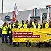 40 Beschäftigte der Fürstenberg-Logistik haben am Dienstag, 3. Juni, das Logistikzentrum in der Raiffeisenstraße bestreikt. Das Angebot ...
