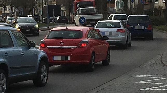 Die Situation in der Reichenaustraße hält Maria Vormittag für Menschen mit eingeschränkter Bewegungsfreiheit für riskant.